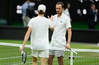 | Photo: AP/Mosa'ab Elshamy : Wimbledon 2024, Quarter-Final: Daniil Medvedev vs Jannik Sinner